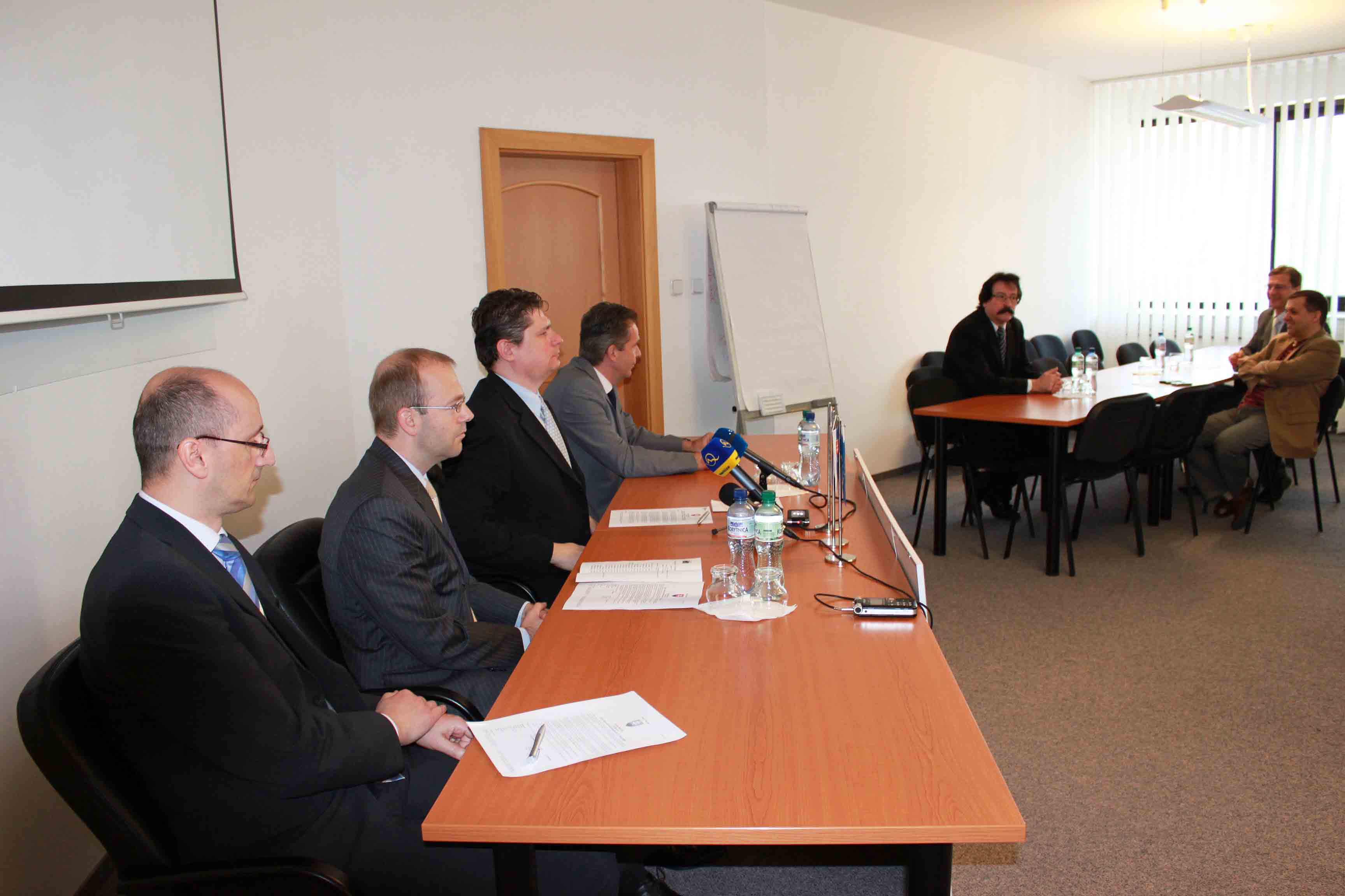 tlačová konferencia ŠD 214